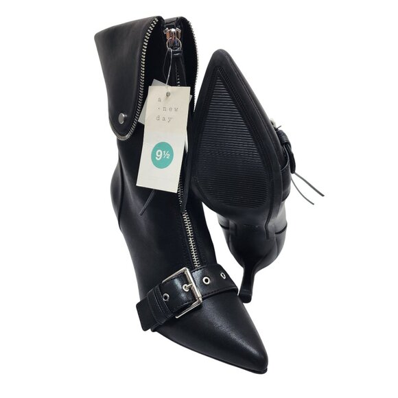 A New Day Black Pointed Toe Zippered Ankle Boots Buckle Detail Size 9.5  Womens - Picture 10 of 10